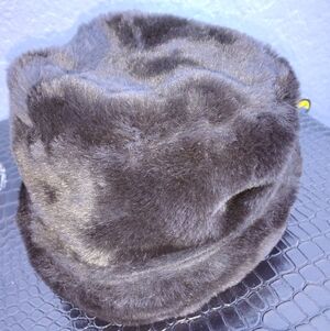 Nine West Luxurious Black Faux Fur Hat